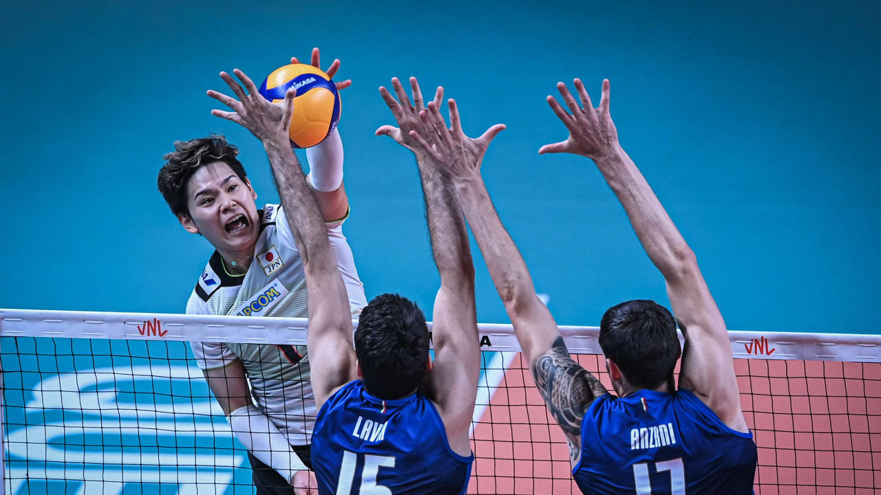 Nishida propels Japan to five-set victory against Italy volleyballworld