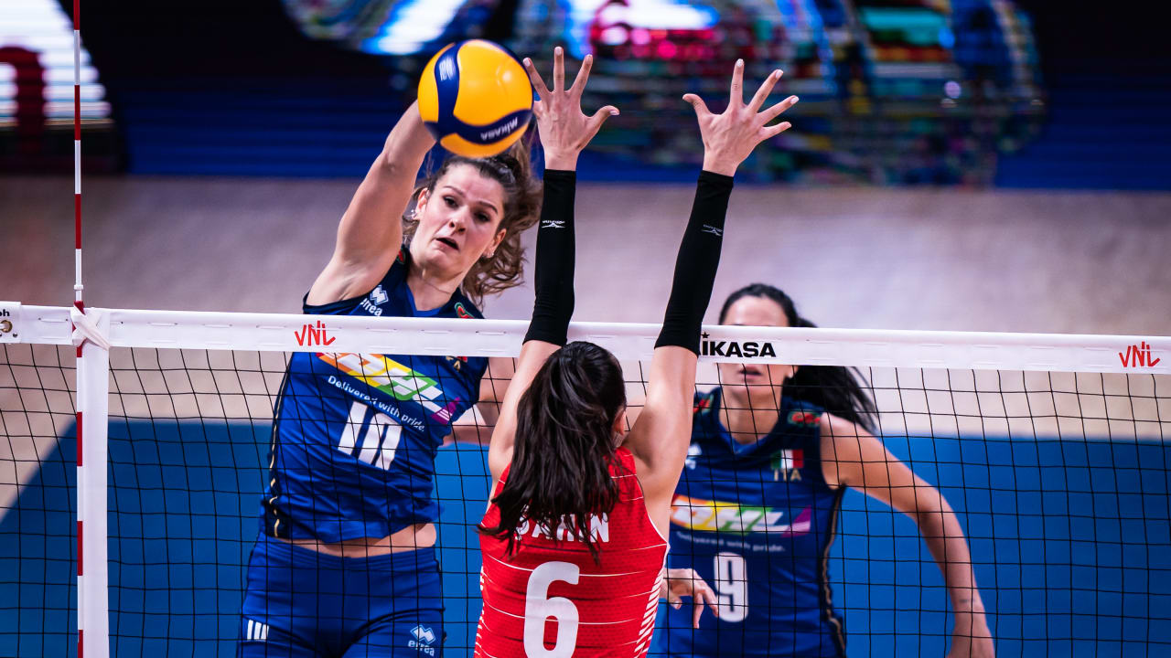 Volleyball World - ITALY: The 2022 World Champions! Italy's 24-year wait  for their fourth world title came to an end last night by downing defending  champions Poland 3-1 (22-25, 25-21, 25-18, 25-20)