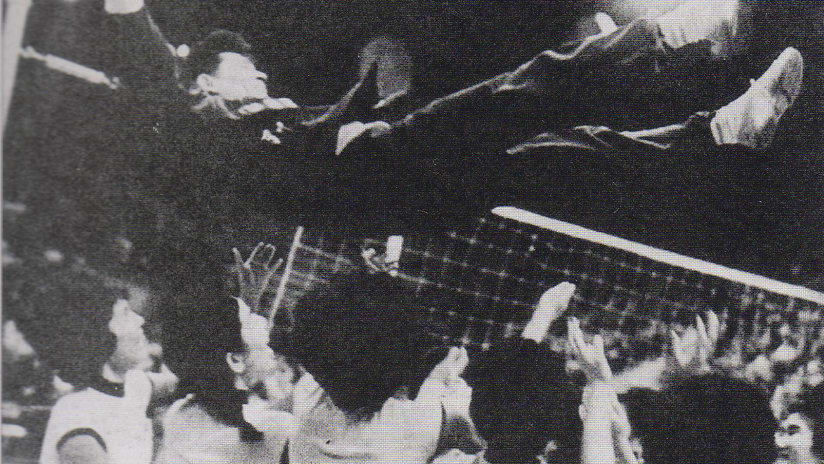 Japan celebrate their first world title in 1962