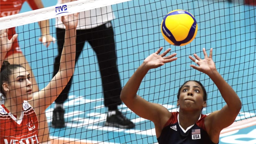 U.S. captain, Miner Kamerynn setting the ball