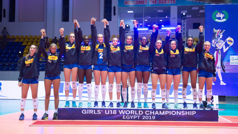 Italy with their silver medals on the podium of the 2019 FIVB Girls' U18 World Championship in Ismailia