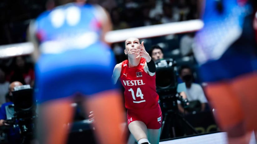 Türkiye’s captain Eda Erdem on the serve