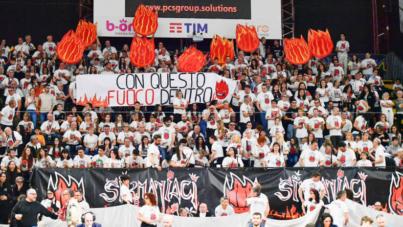 Sir fans in Perugia (source: legavolley.it)