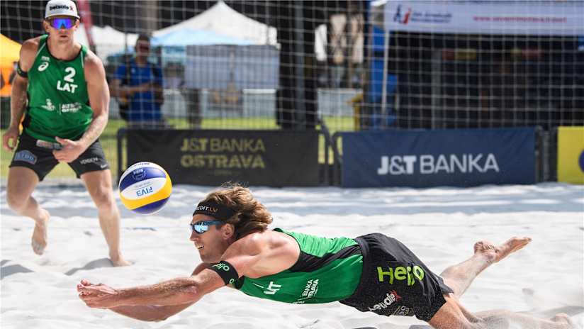 Aleksandrs Samoilovs and Janis Smedins (LAT)