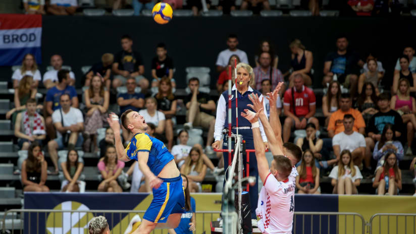 Ukraine’s Oleh Plotnytskyi in attack during the European League semifinal with Croatia (source: cev.eu)