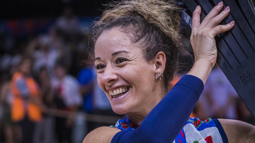 Italy celebrate VNL 2022 gold!