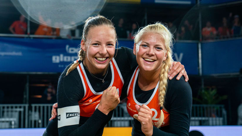 Katja Stam and Raisa Schoon
