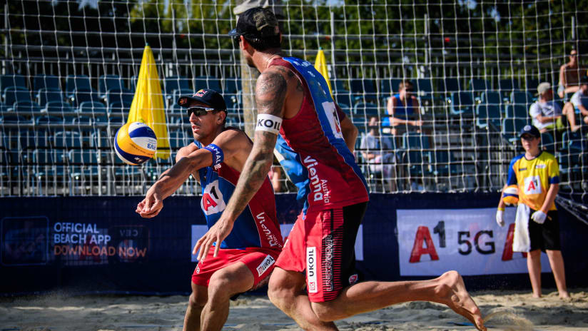 Stoyanovskiy and Krasilnikov in action at the European Championship (Photo: CEV)