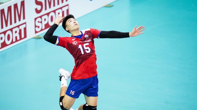 Korea’s Kuk-Min Han on the serve (source: asianvolleyball.net)