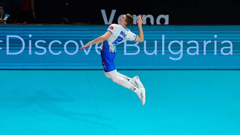 High-flying Rok Mozic on the serve during EuroVolley 2023 (source: cev.eu)