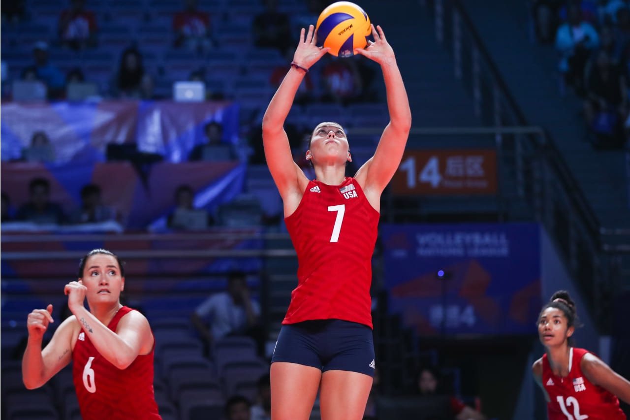 USA's Lauren Carlini sets the ball