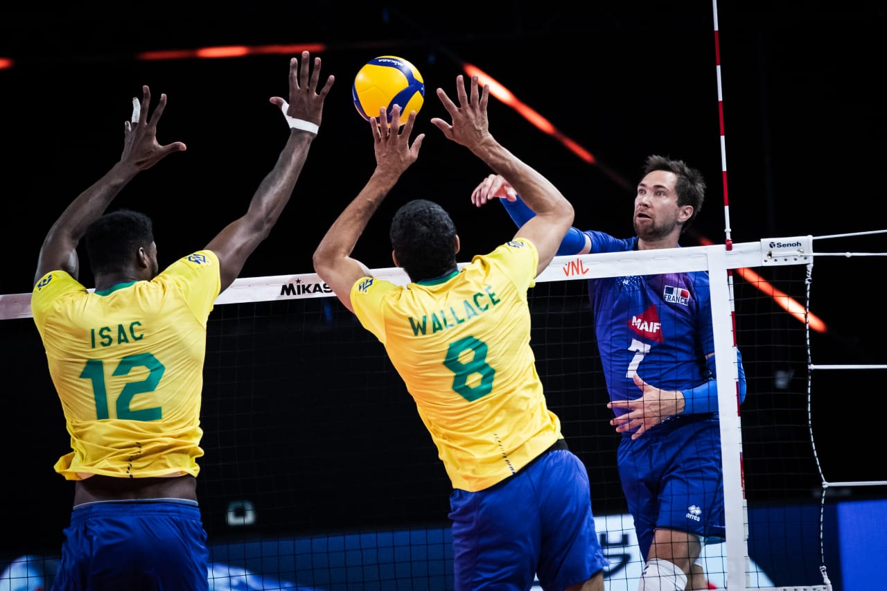 Brazil vs France volleyballworld.com.