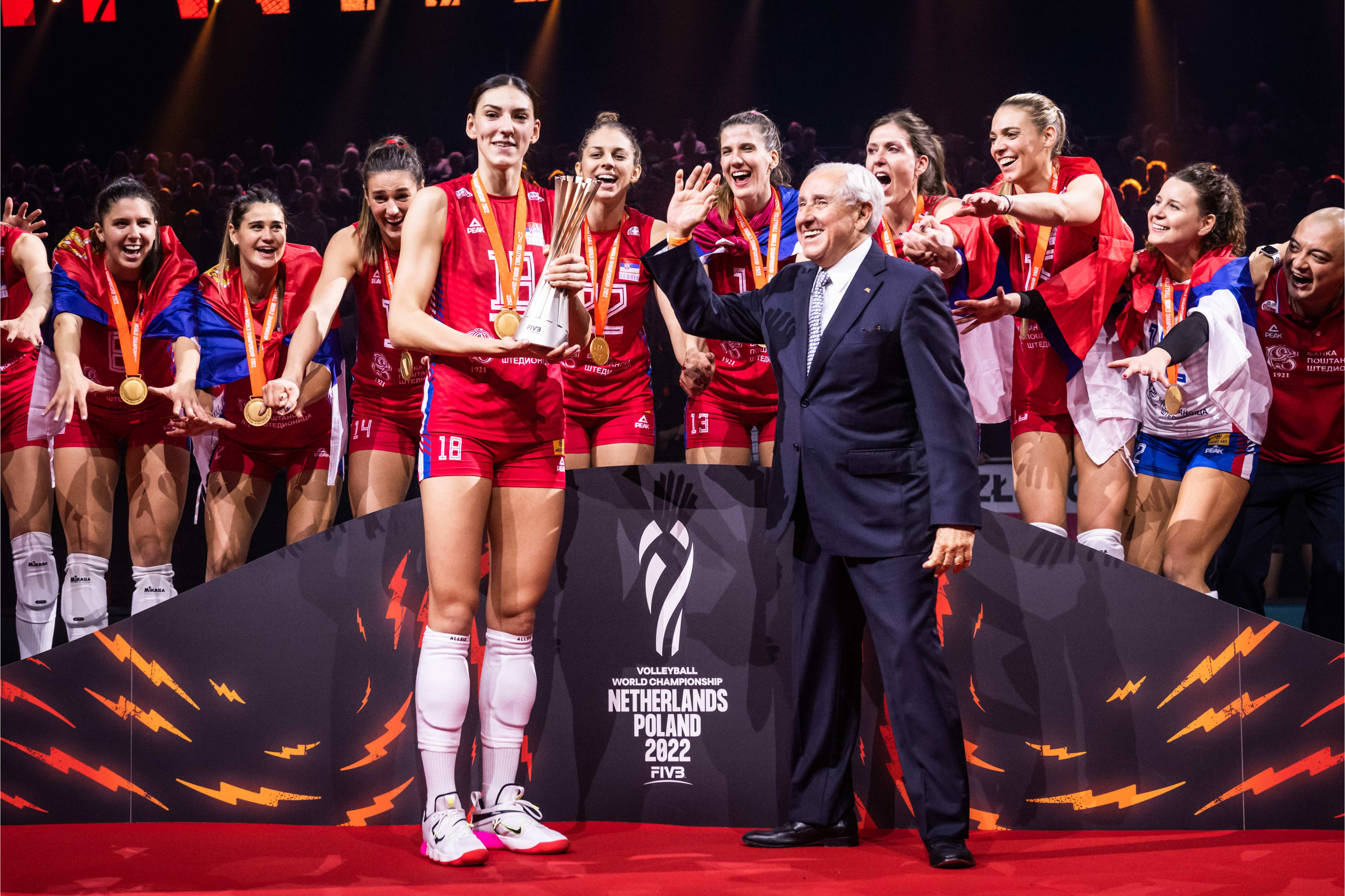 Volleyball World on X: 2022 Women's World Champs Semifinal Match: USA  🇺🇸🆚 🇷🇸 Serbia 🤯2014 World Champions 🇺🇸 🆚 🇷🇸 the reigning World  Champions. You can't miss this one! 📺 Watch it