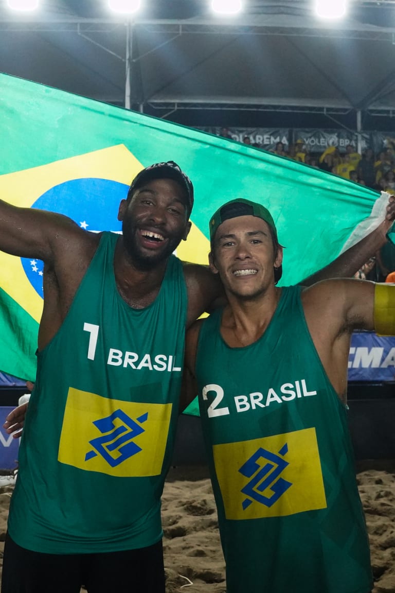 Evandro and Arthur please home fans with Saquarema Challenge gold