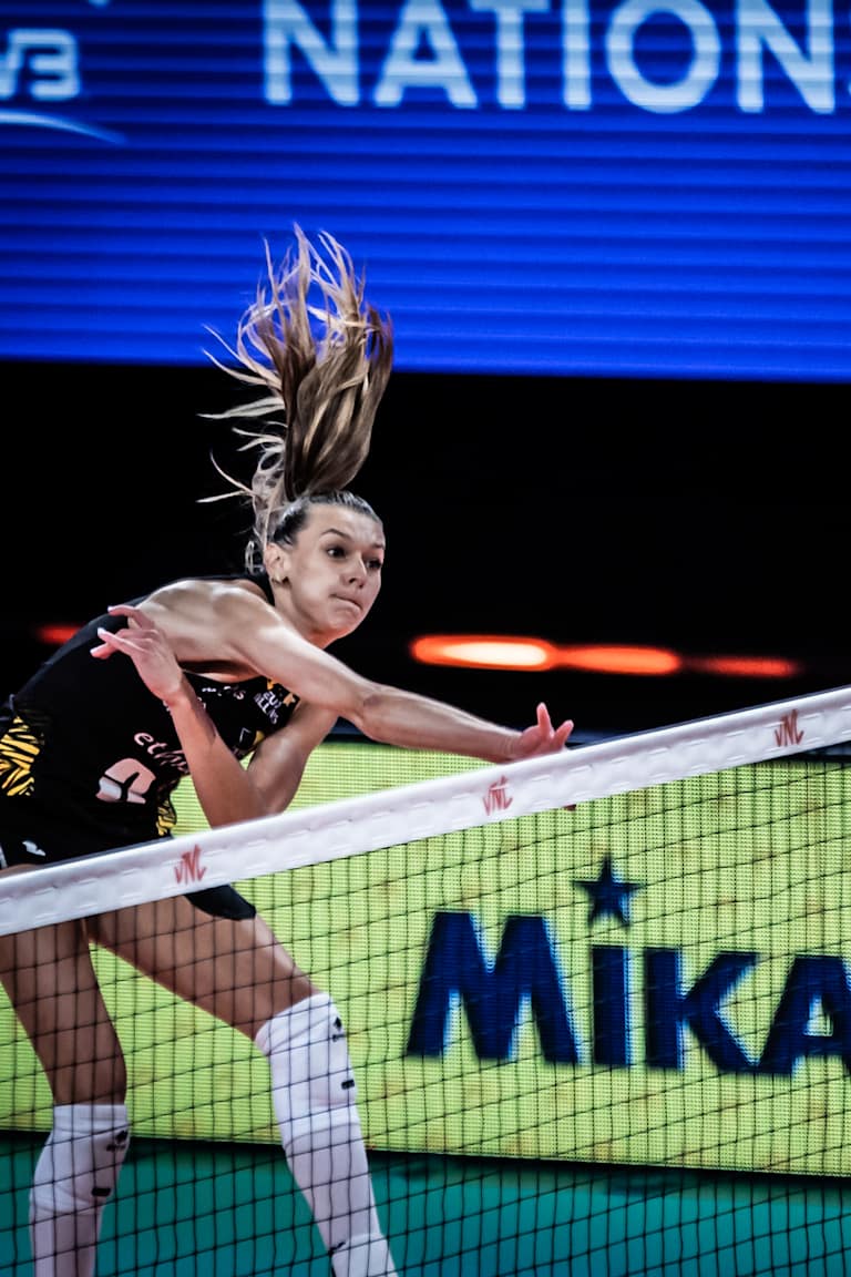 Britt Herbots smashes 34 against Italy for 4th personal '30+'