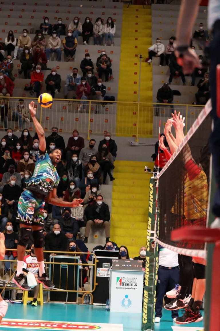 SuperLega Credem Banca: solo vittorie esterne nella 10a di ritorno