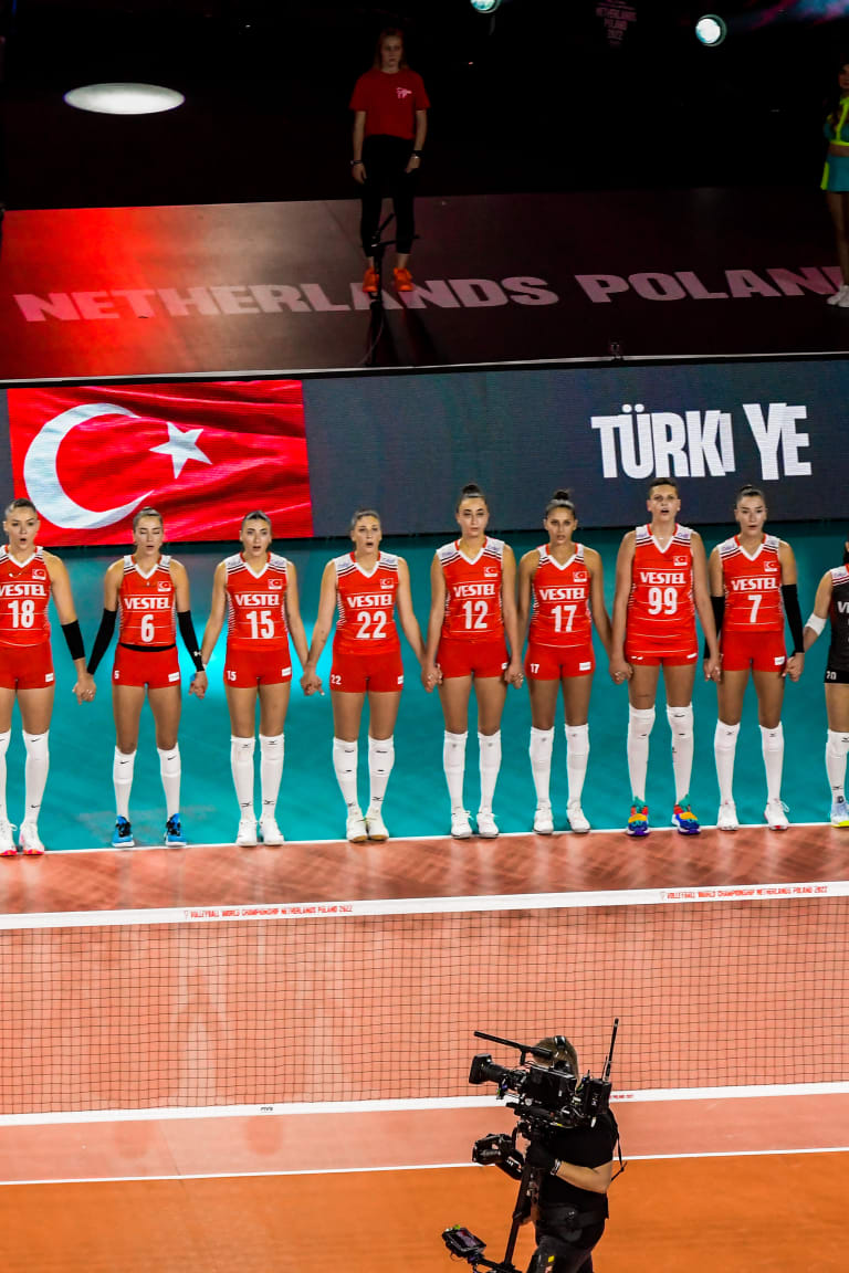 With Örge and Akman back and Vargas in, Santarelli announces Turkish squad