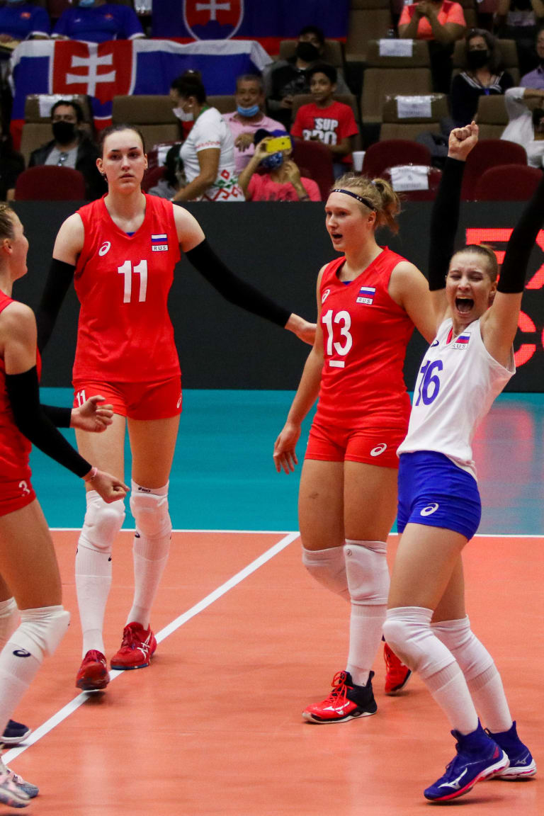 Russia shut Slovakia down in Pool D opener