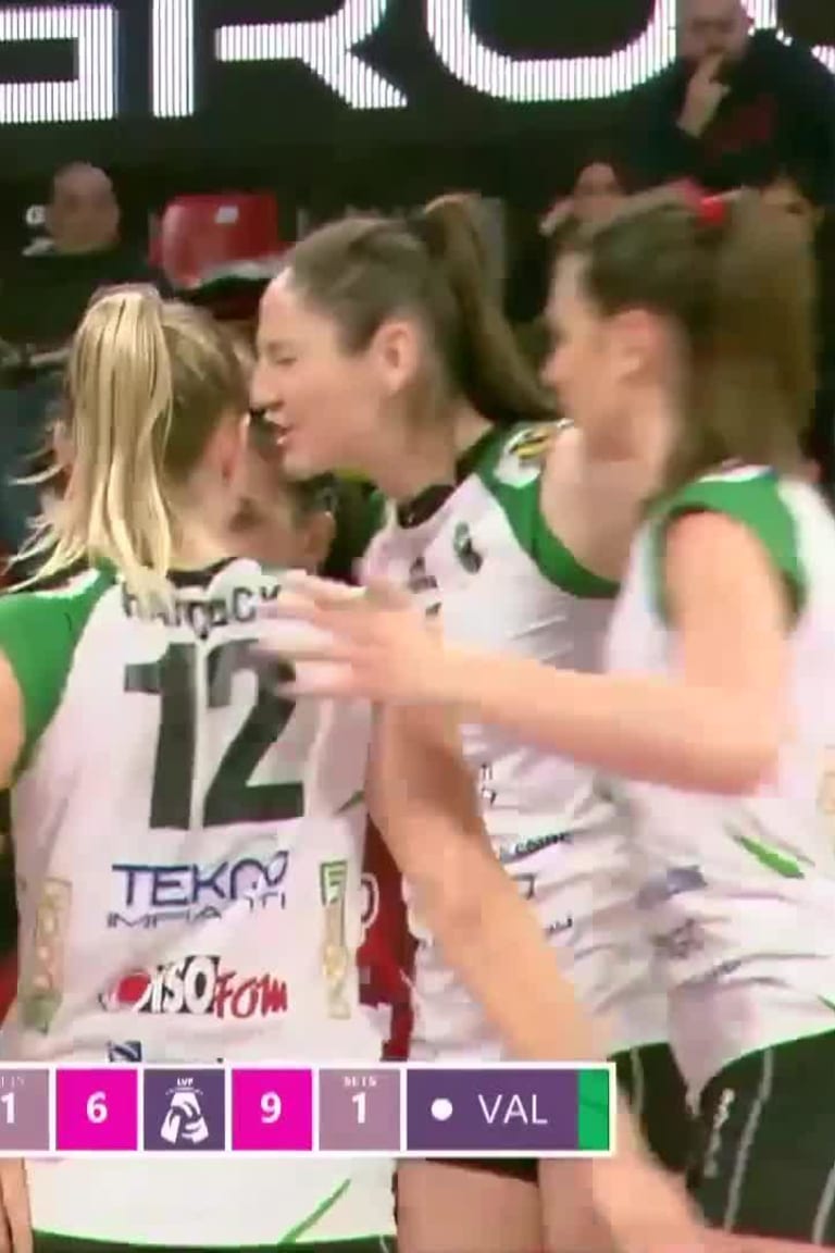 Top Plays from Bartoccini-Fortinfissi Perugia vs. Megabox Ond. Savio Vallefoglia_10214420