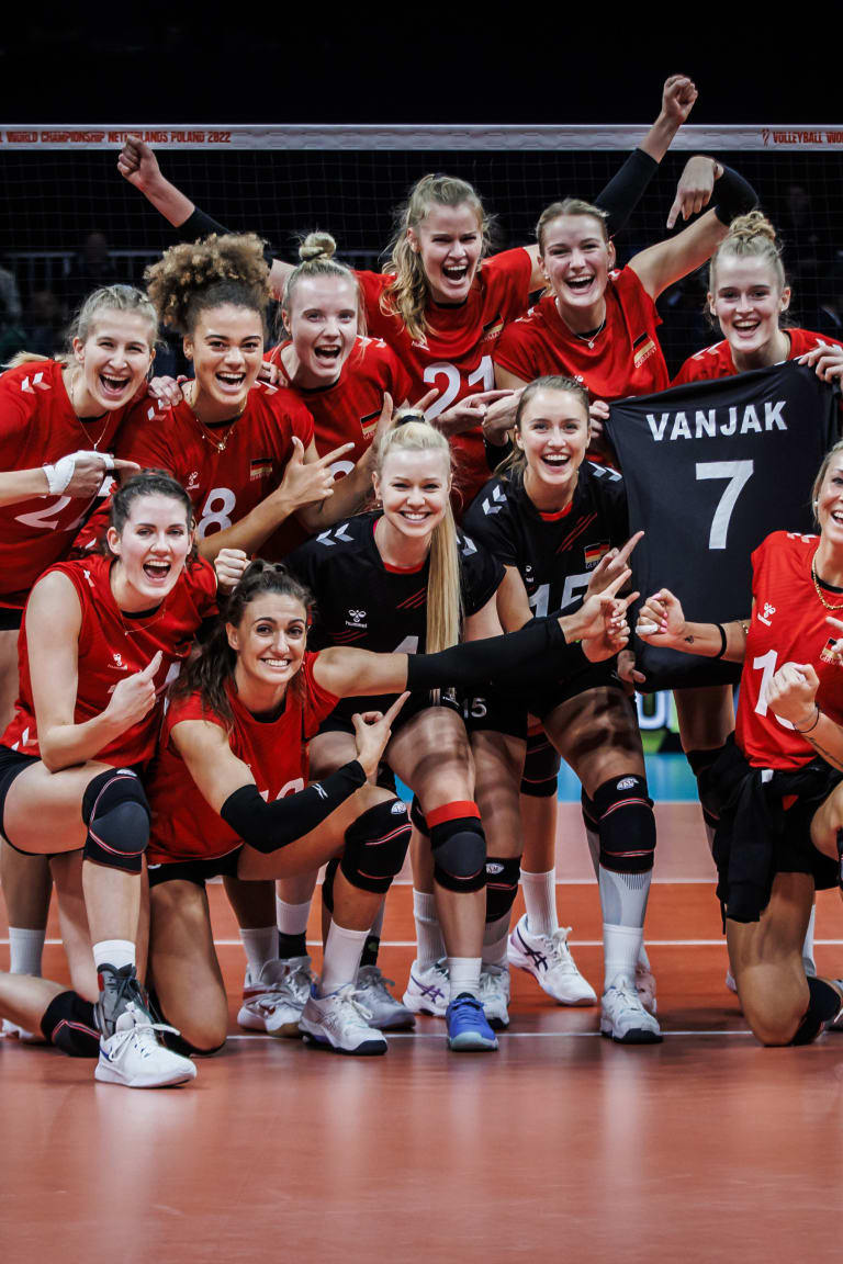 Germany down Bulgaria in rollercoaster match