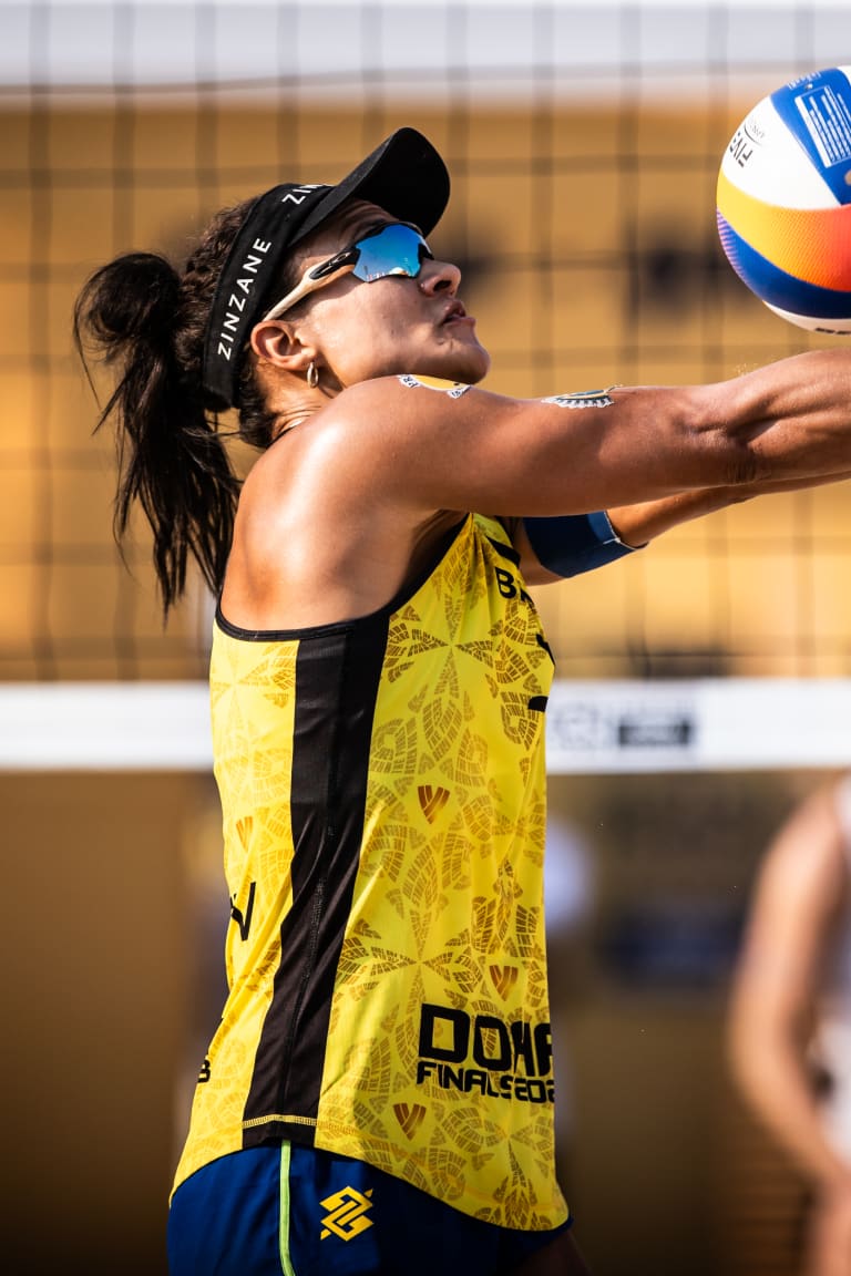 Tainá and Victoria start with a big win in Doha