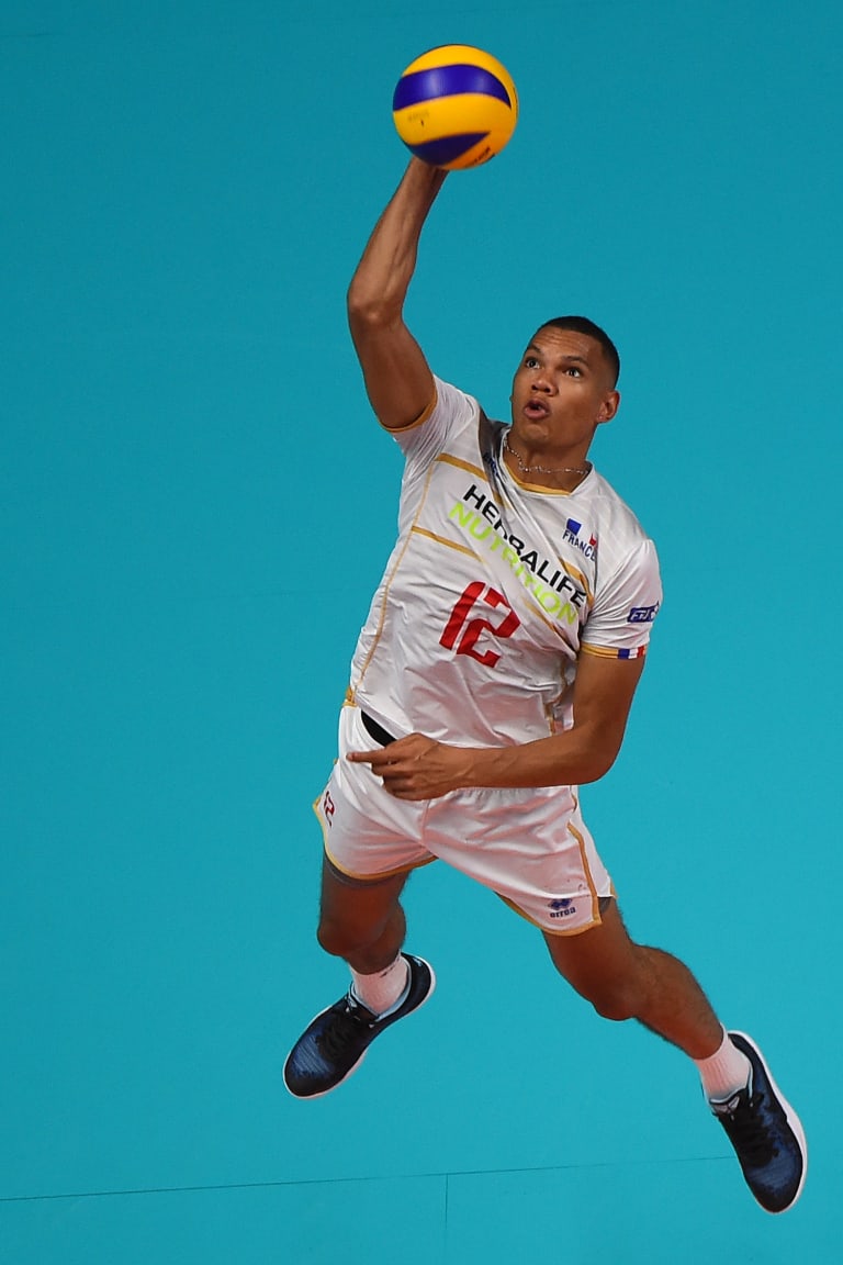 France take shot at another VNL medal