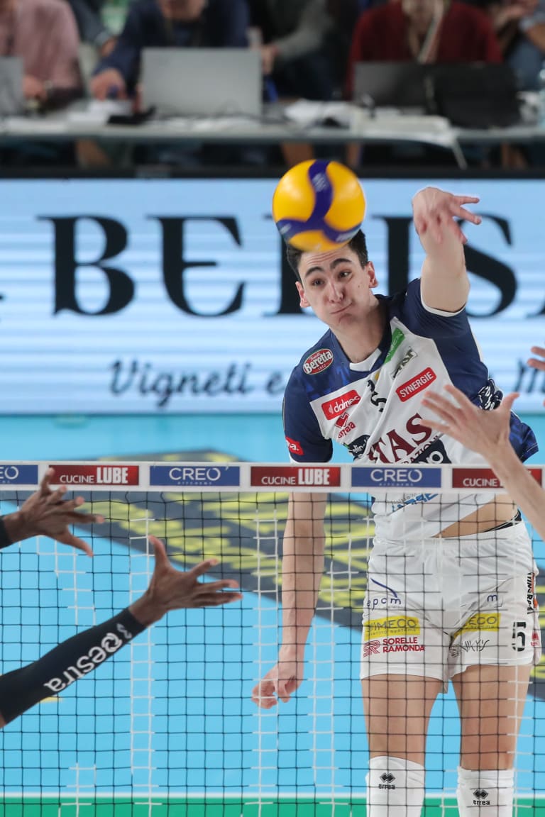Trentino and Lube battle for the lead of the SuperLega Finals