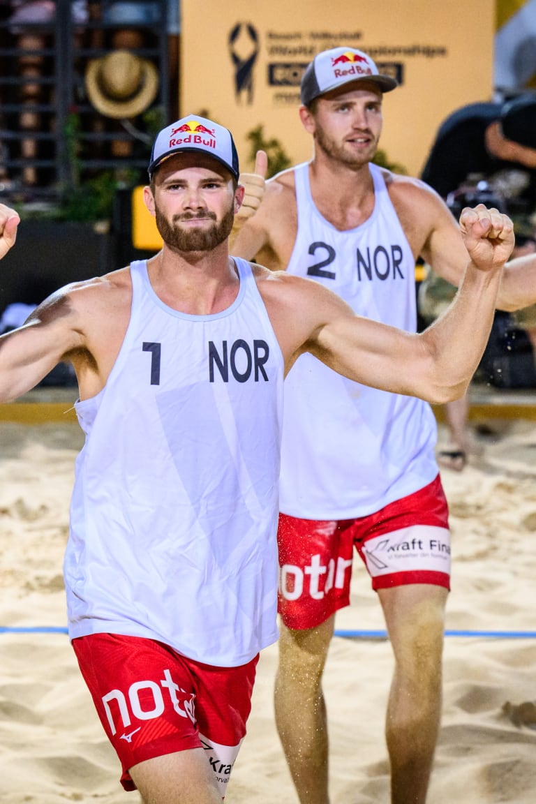 Mol/Sorum and Vitor/Renato to clash for World Champs gold