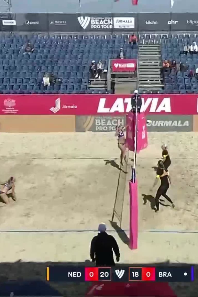 Katja Stam Andressa Cavalcanti Ramalho Successful Blocks Leaders in Stam Schoon vs. Andressa Vitoria - Top Successful Blocks_5857529