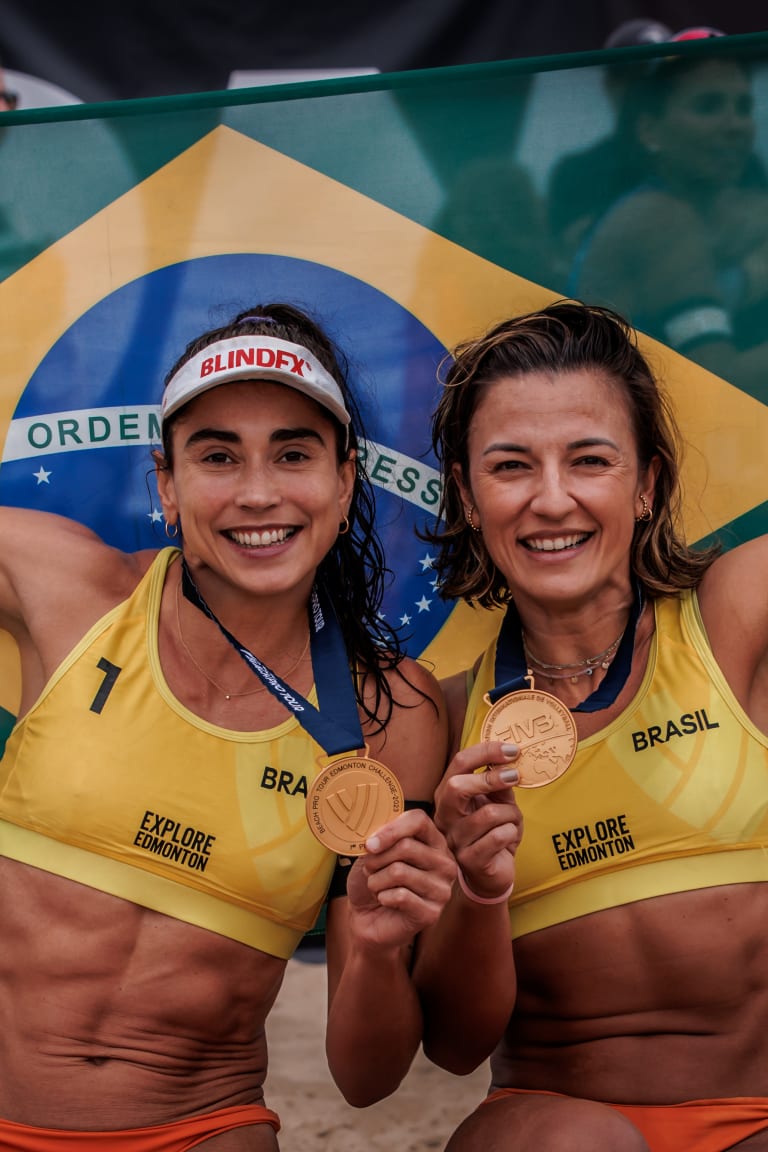 Bárbara and Carol continue on fire and take Edmonton Challenge gold