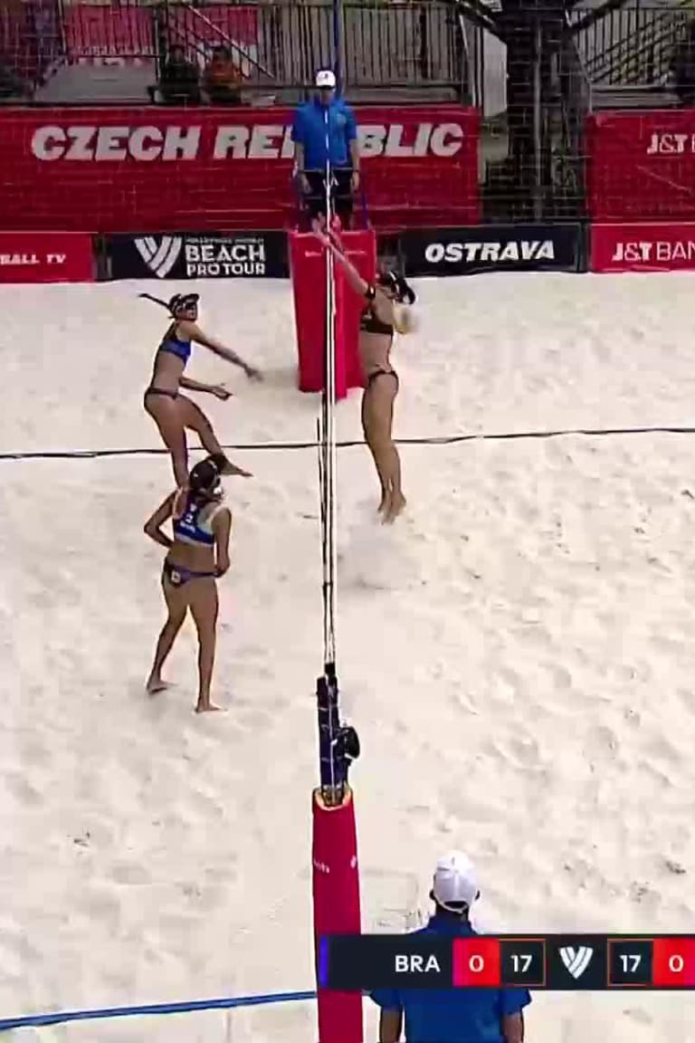 Carolina Solberg Salgado Successful Attacks Leader in Barbara Carol vs. Andressa Vitoria - Top Successful Attacks_5819522