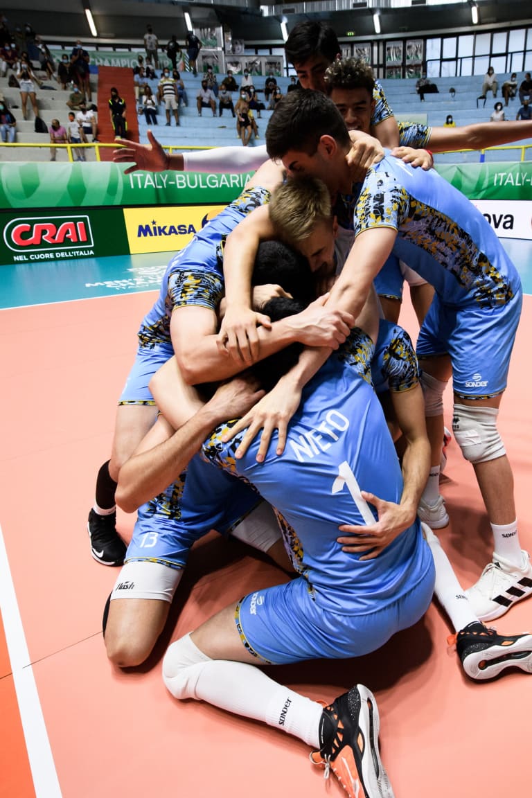 Argentina survive thriller, fly into U21 semis