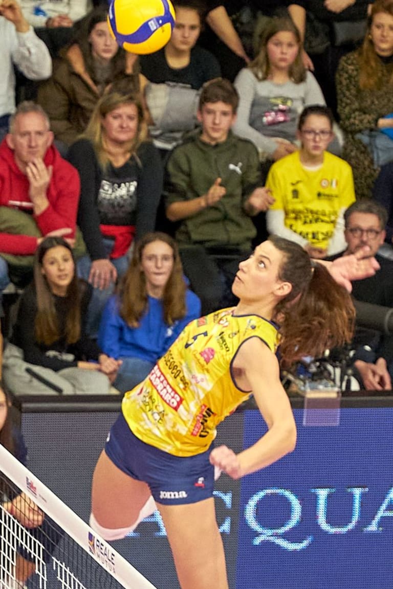 Imoco battle back from two sets down at Chieri