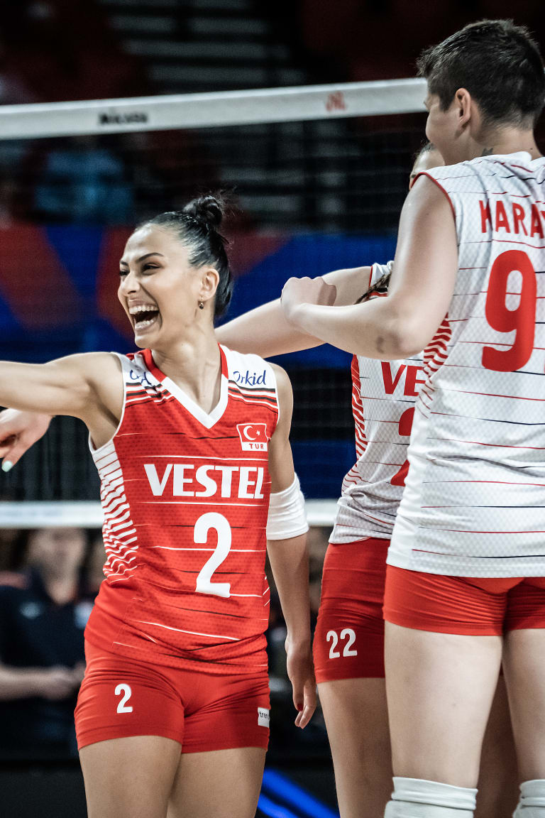 Türkiye sweep the Netherlands and start Week 2 on the right foot