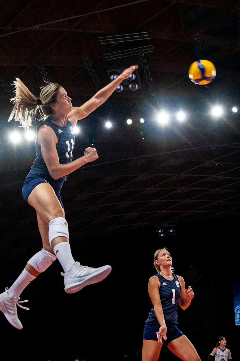 USA enjoy solitude at top of Women's VNL table