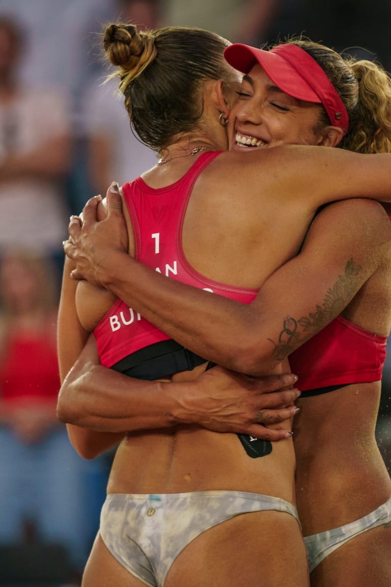 Brandie & Bukovec first to advance to Hamburg quarterfinals