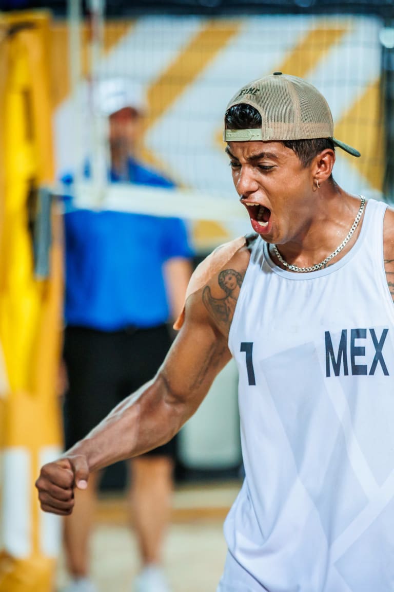 Miguel Sarabia, Juan Virgen begin new era for Mexico beach volleyball 
