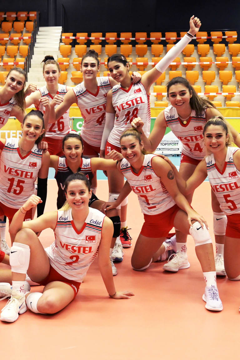 Turkey and Argentina with easy victories 