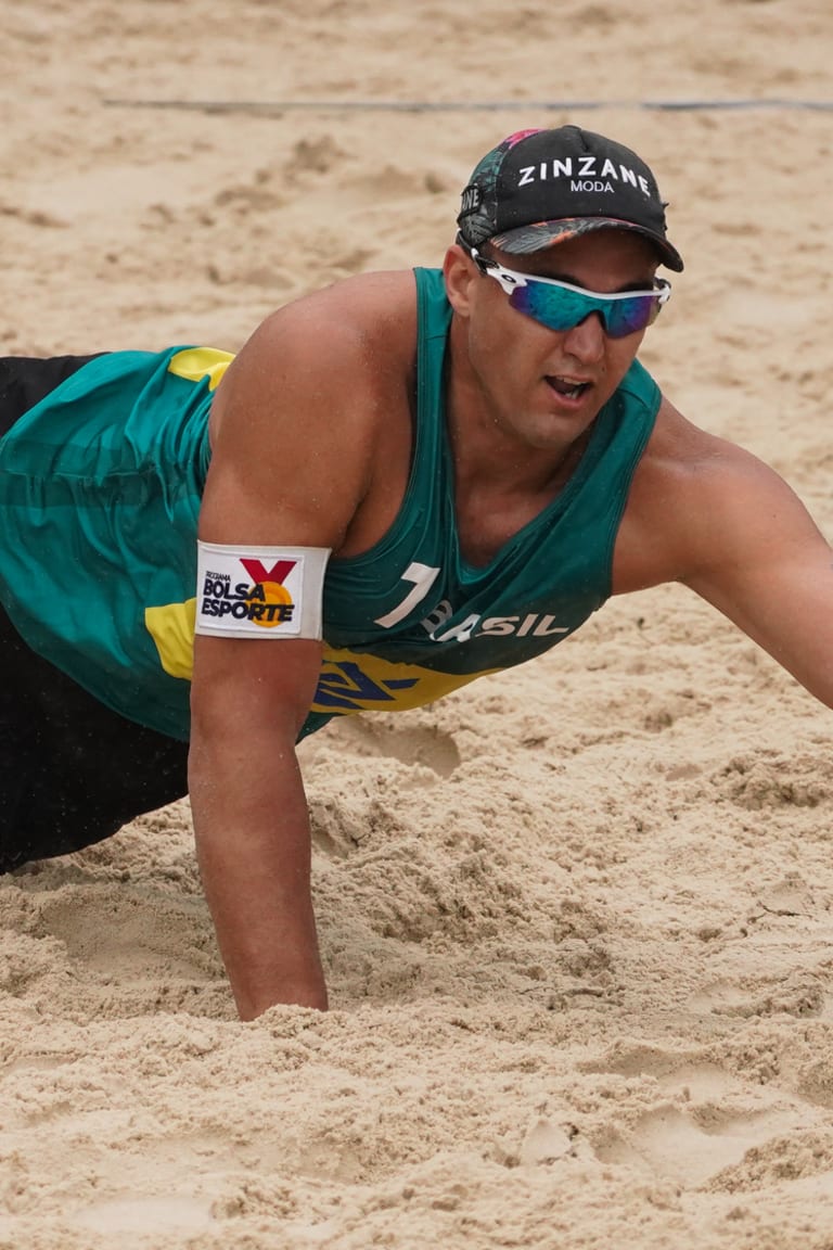 Six men’s duos fight to remain undefeated at Itapema Challenge