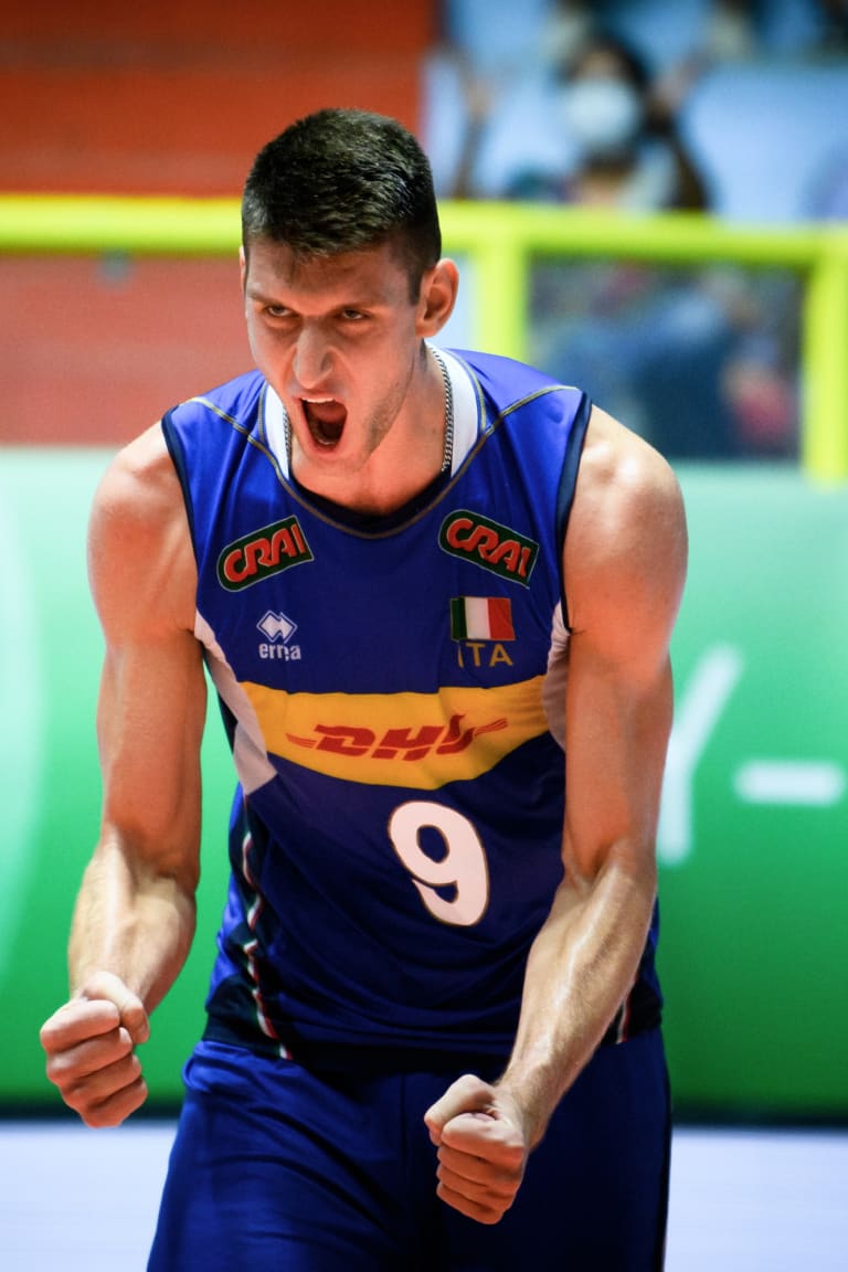 Italy and Czechia progress to second round's top tier