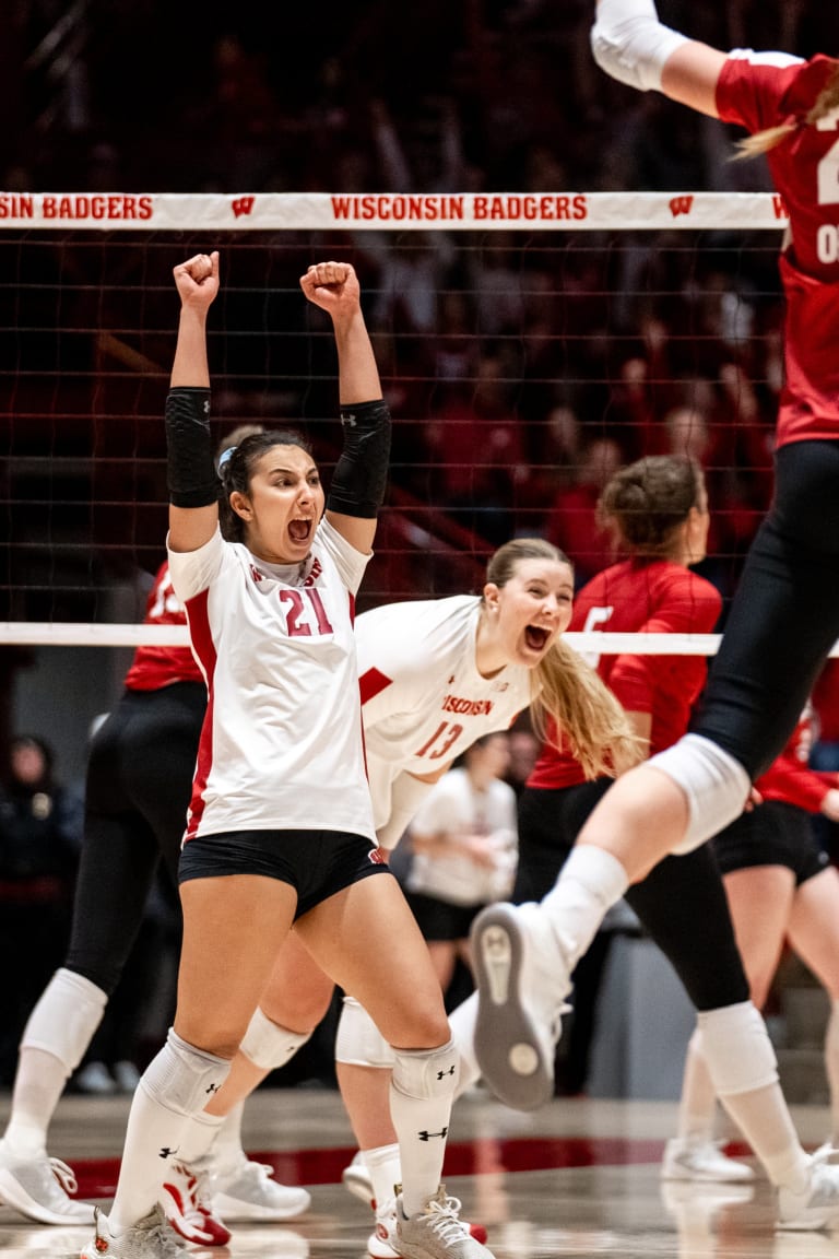 Wisconsin take Nebraska down ahead of the National Championship