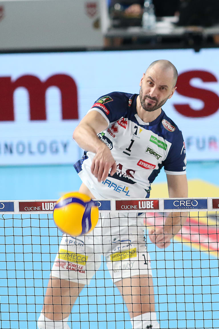 Trentino and Lube start the battle for the Scudetto