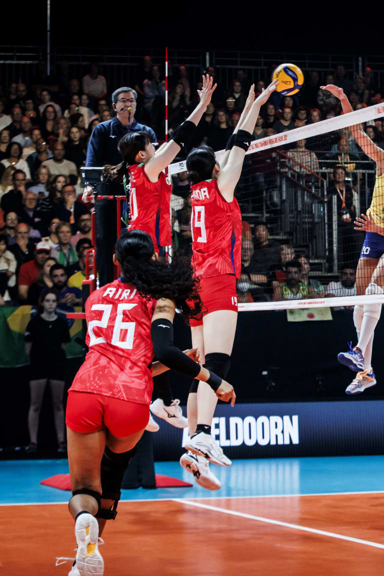Japan hope to close Tokyo pool with loud triumphant cheers