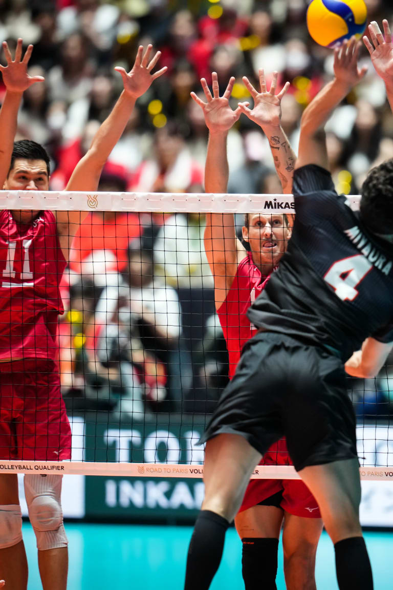 USA e Giappone, entrambe qualificate, deliziano i fan con un emozionante match di cinque set.