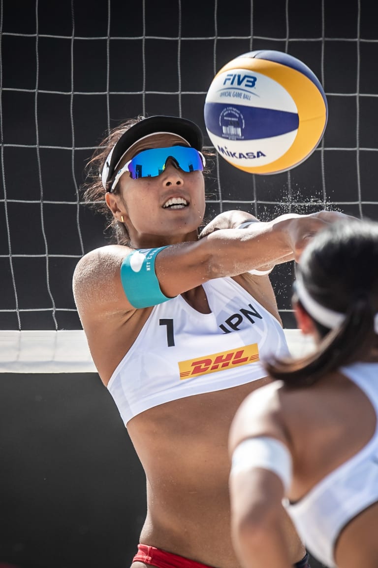 Two Japanese pairs top their pools in Dubai