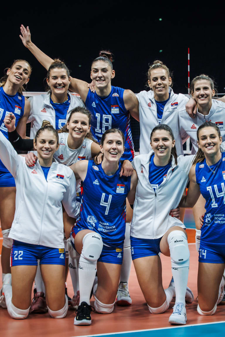 Defending champions Serbia start on the right foot