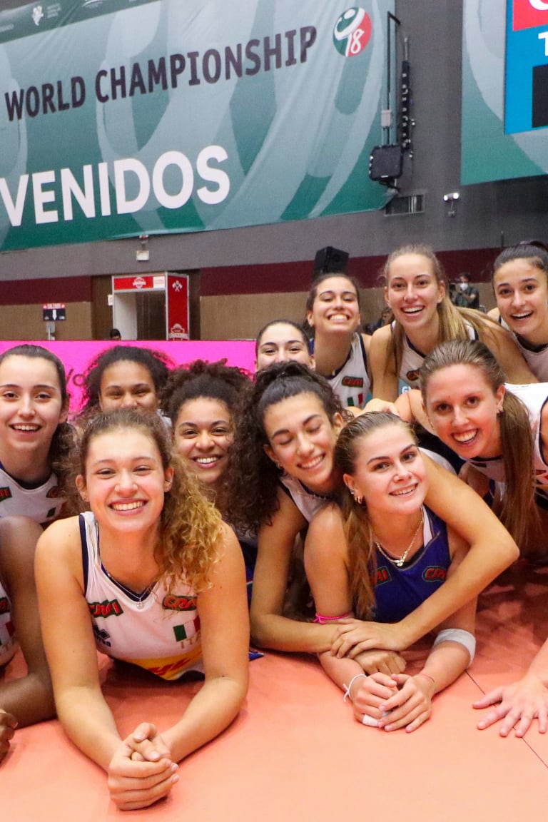 Italy remain undefeated in Pool B