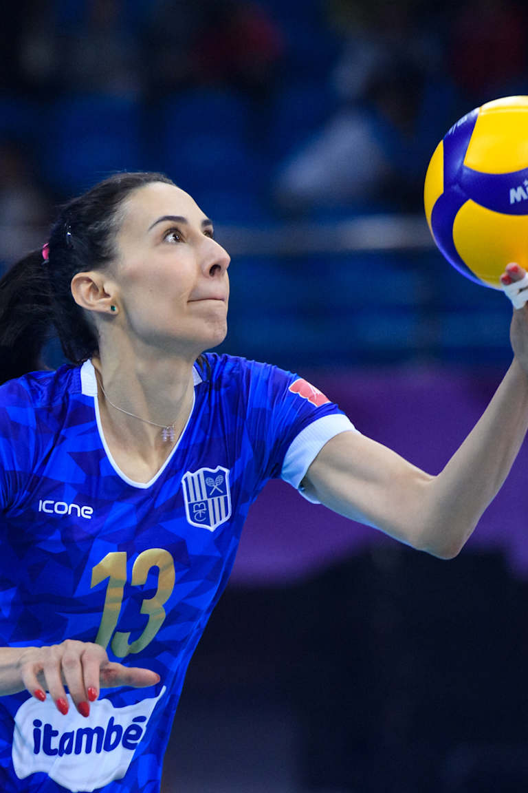 Sheilla enjoying off-the-court perspective at Minas