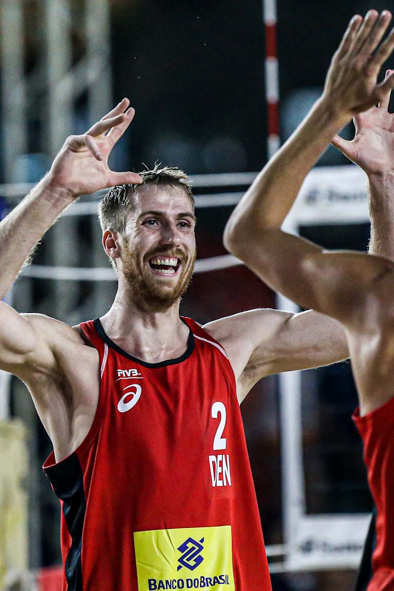 Europeans challenge home teams in Itapema quarterfinals