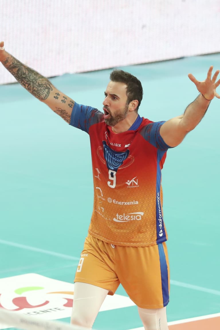 Grozer: Fight for your dreams and be patient